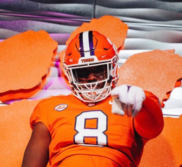 Three-star OL Elyjah Thurmon